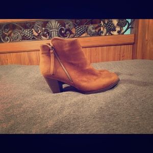 Tan Suede Just Fab Size 9 Boots